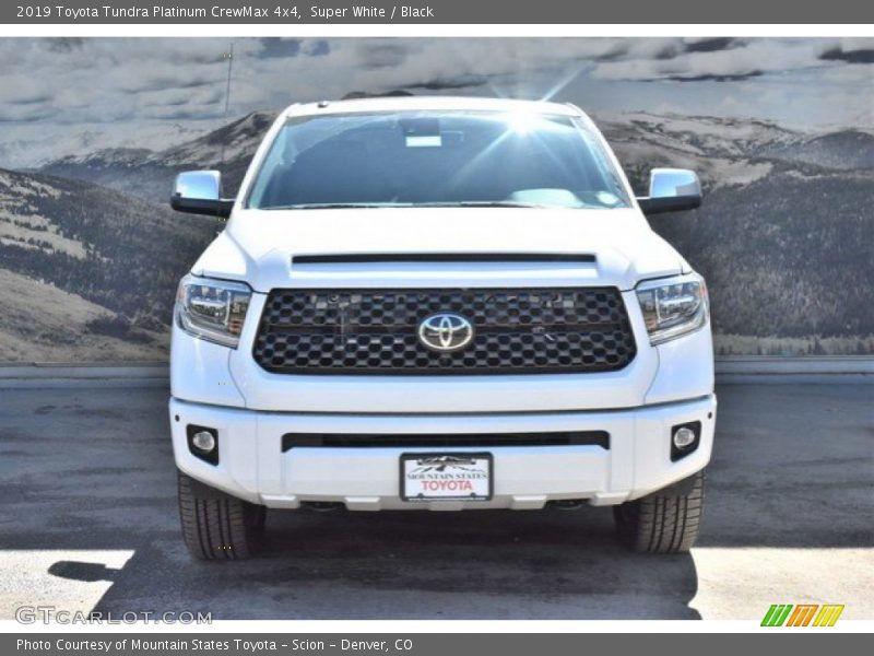 Super White / Black 2019 Toyota Tundra Platinum CrewMax 4x4