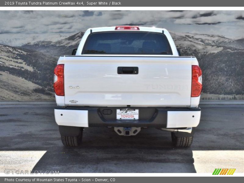 Super White / Black 2019 Toyota Tundra Platinum CrewMax 4x4