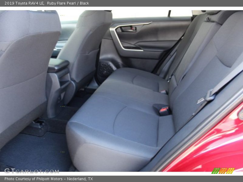 Ruby Flare Pearl / Black 2019 Toyota RAV4 LE