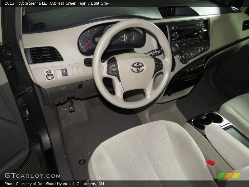 Cypress Green Pearl / Light Gray 2013 Toyota Sienna LE