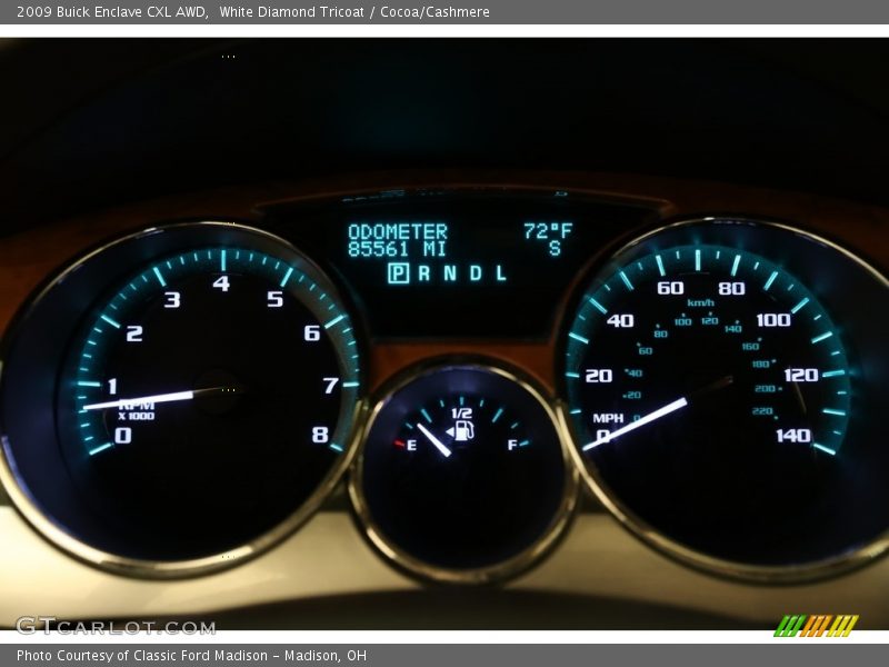 White Diamond Tricoat / Cocoa/Cashmere 2009 Buick Enclave CXL AWD