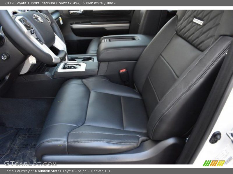 Super White / Black 2019 Toyota Tundra Platinum CrewMax 4x4