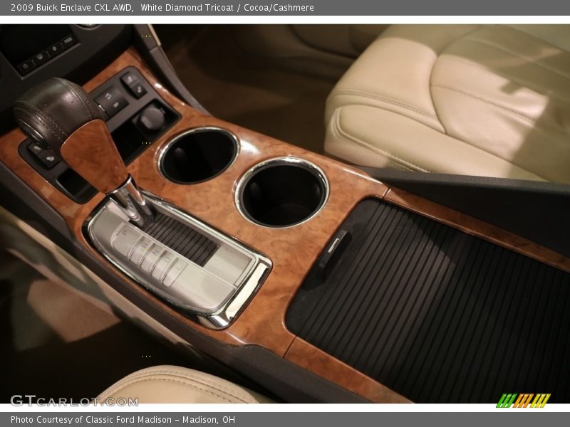 White Diamond Tricoat / Cocoa/Cashmere 2009 Buick Enclave CXL AWD
