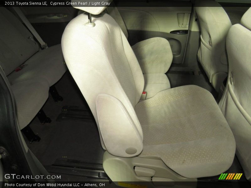 Cypress Green Pearl / Light Gray 2013 Toyota Sienna LE
