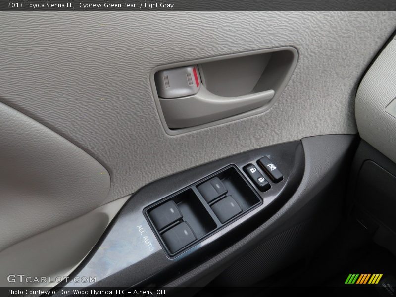 Cypress Green Pearl / Light Gray 2013 Toyota Sienna LE
