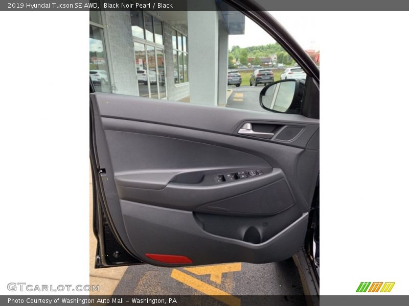 Black Noir Pearl / Black 2019 Hyundai Tucson SE AWD