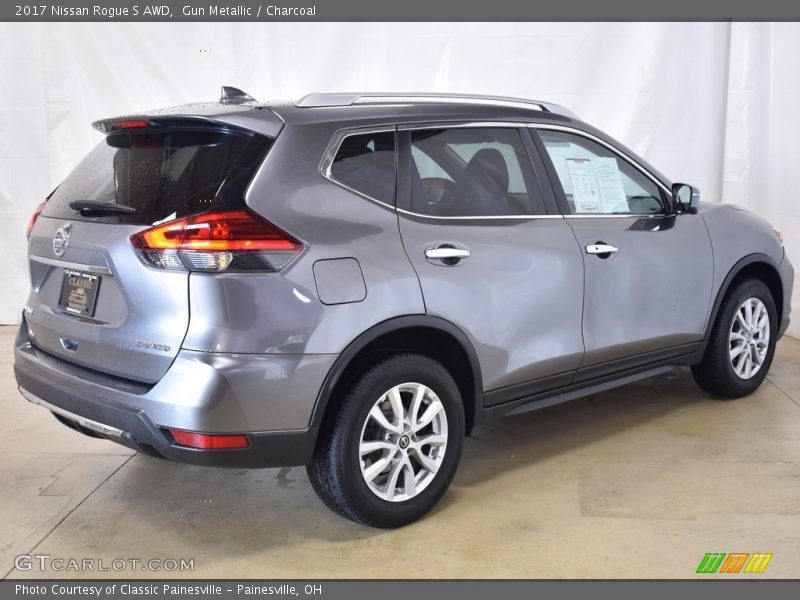Gun Metallic / Charcoal 2017 Nissan Rogue S AWD