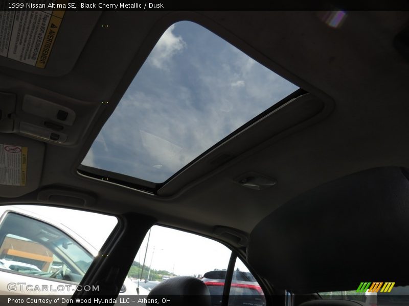 Black Cherry Metallic / Dusk 1999 Nissan Altima SE