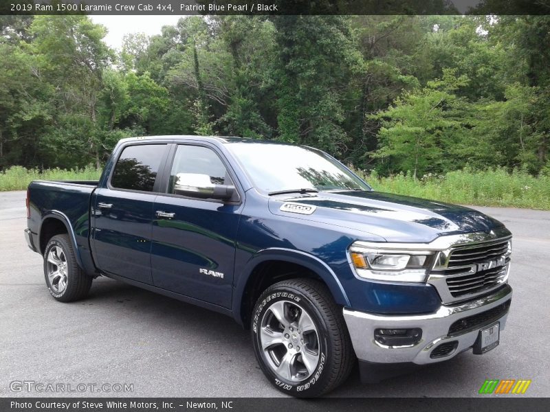 Patriot Blue Pearl / Black 2019 Ram 1500 Laramie Crew Cab 4x4