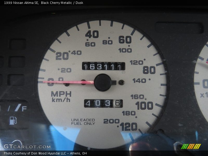 Black Cherry Metallic / Dusk 1999 Nissan Altima SE