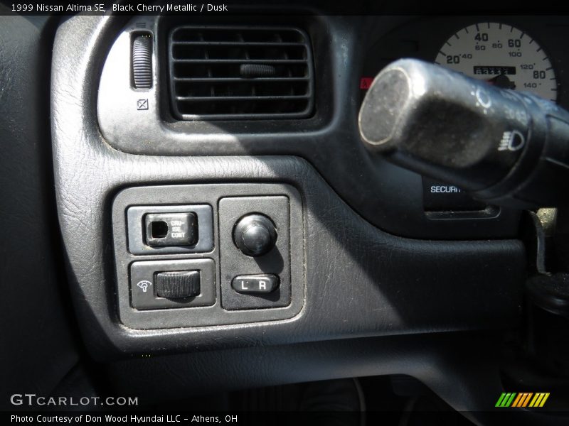 Black Cherry Metallic / Dusk 1999 Nissan Altima SE
