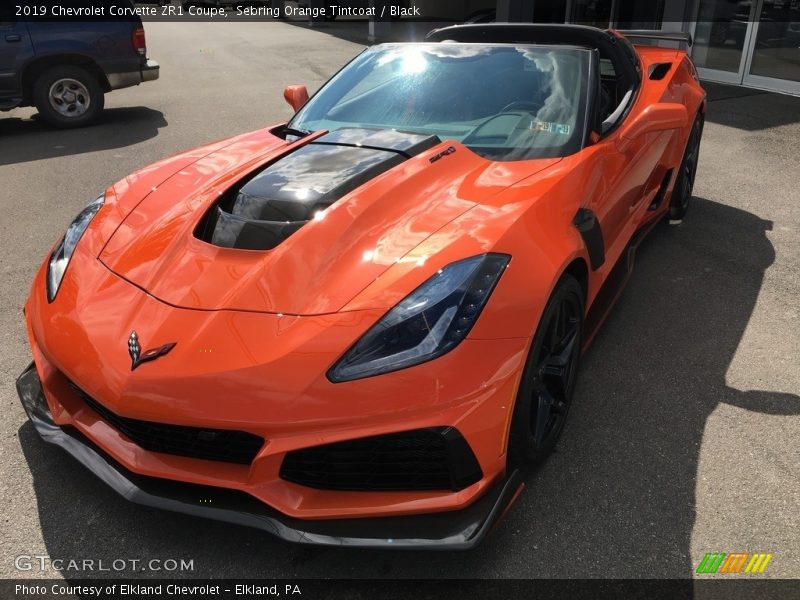 Front 3/4 View of 2019 Corvette ZR1 Coupe