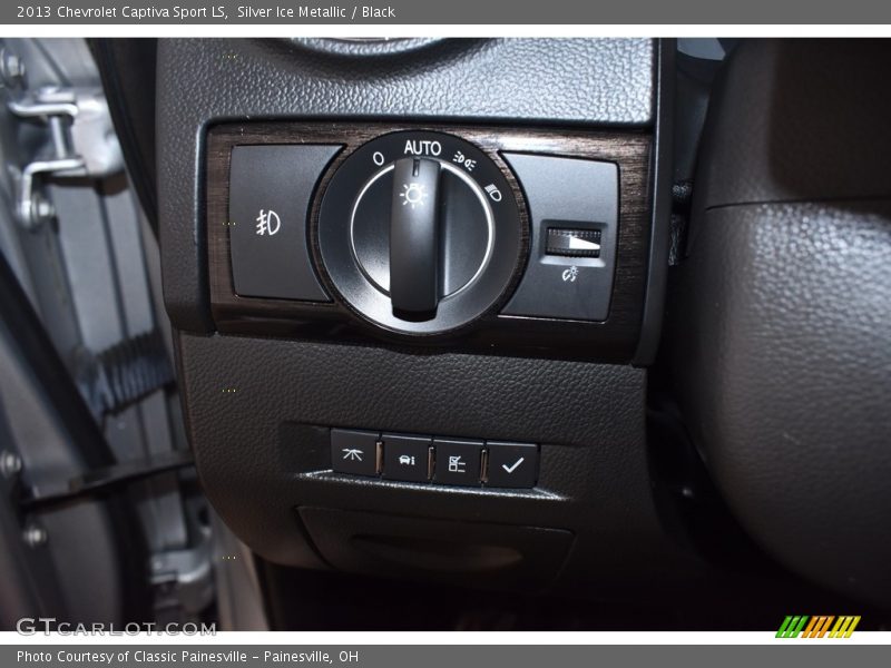Silver Ice Metallic / Black 2013 Chevrolet Captiva Sport LS