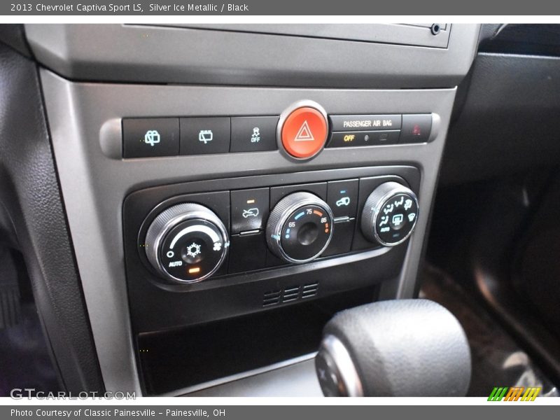 Silver Ice Metallic / Black 2013 Chevrolet Captiva Sport LS