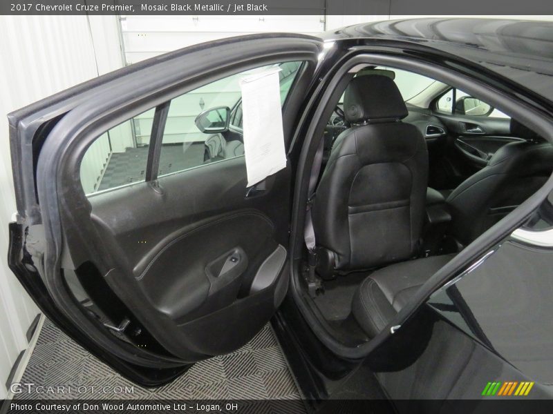 Mosaic Black Metallic / Jet Black 2017 Chevrolet Cruze Premier