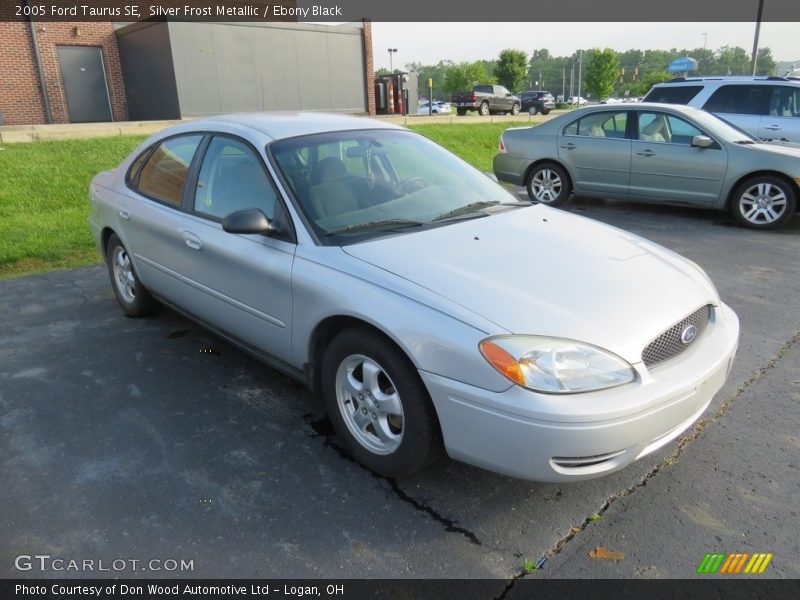 Silver Frost Metallic / Ebony Black 2005 Ford Taurus SE