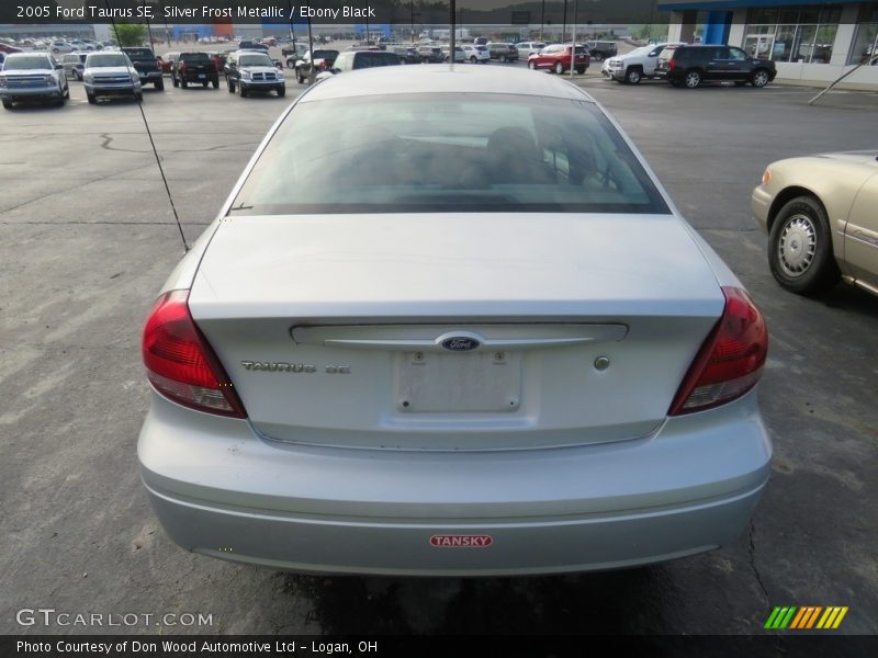 Silver Frost Metallic / Ebony Black 2005 Ford Taurus SE