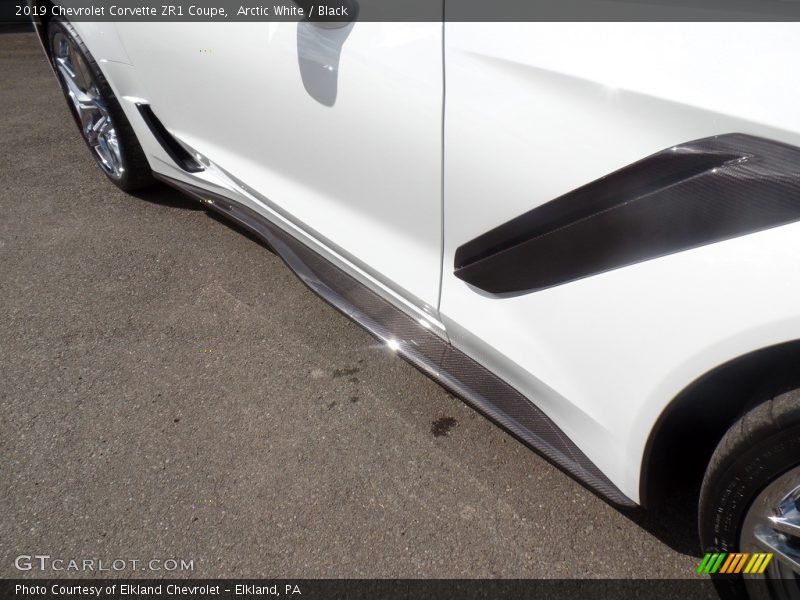 Arctic White / Black 2019 Chevrolet Corvette ZR1 Coupe
