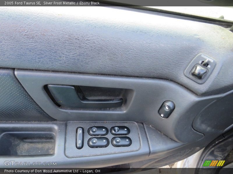 Silver Frost Metallic / Ebony Black 2005 Ford Taurus SE