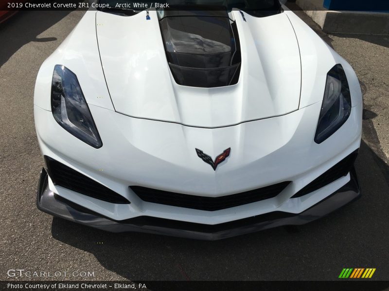 Arctic White / Black 2019 Chevrolet Corvette ZR1 Coupe