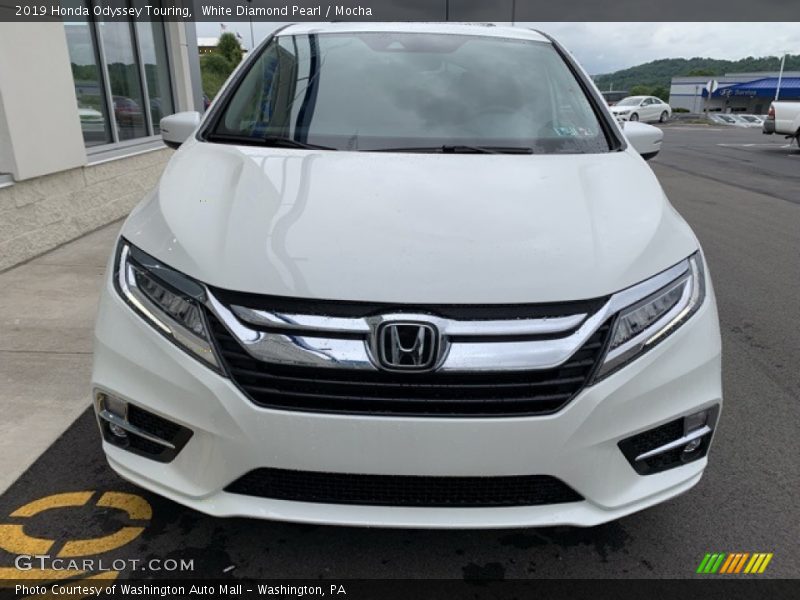 White Diamond Pearl / Mocha 2019 Honda Odyssey Touring