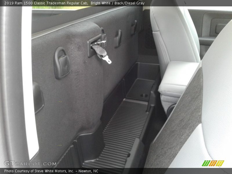 Bright White / Black/Diesel Gray 2019 Ram 1500 Classic Tradesman Regular Cab