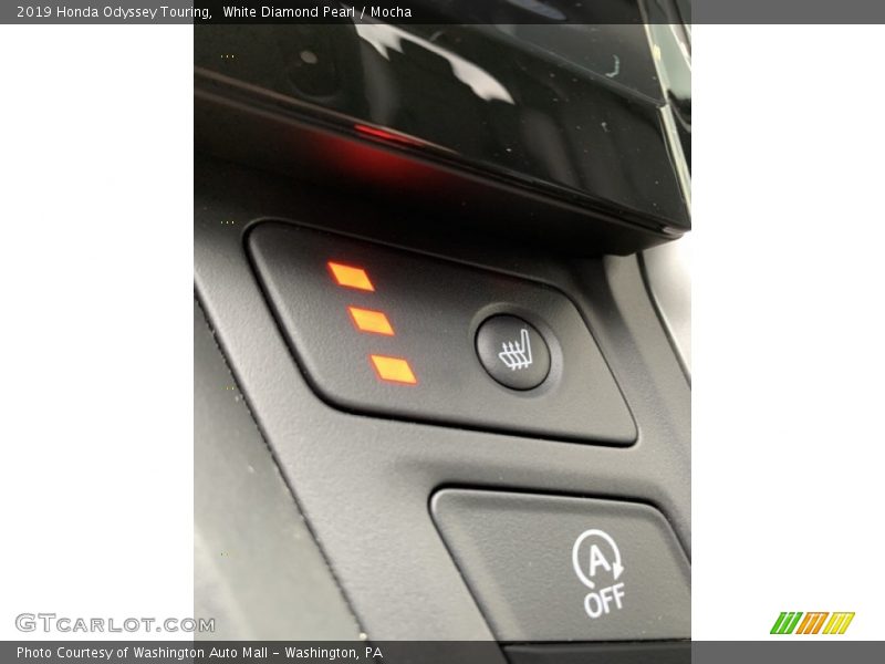 White Diamond Pearl / Mocha 2019 Honda Odyssey Touring