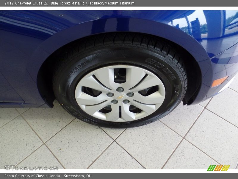 Blue Topaz Metallic / Jet Black/Medium Titanium 2012 Chevrolet Cruze LS