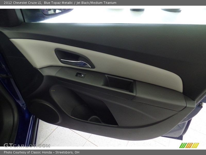 Blue Topaz Metallic / Jet Black/Medium Titanium 2012 Chevrolet Cruze LS
