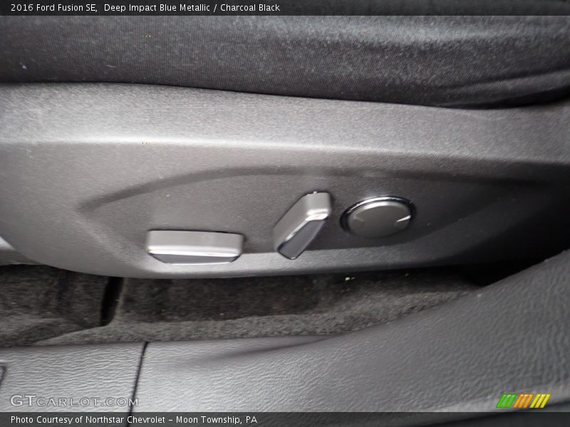 Deep Impact Blue Metallic / Charcoal Black 2016 Ford Fusion SE