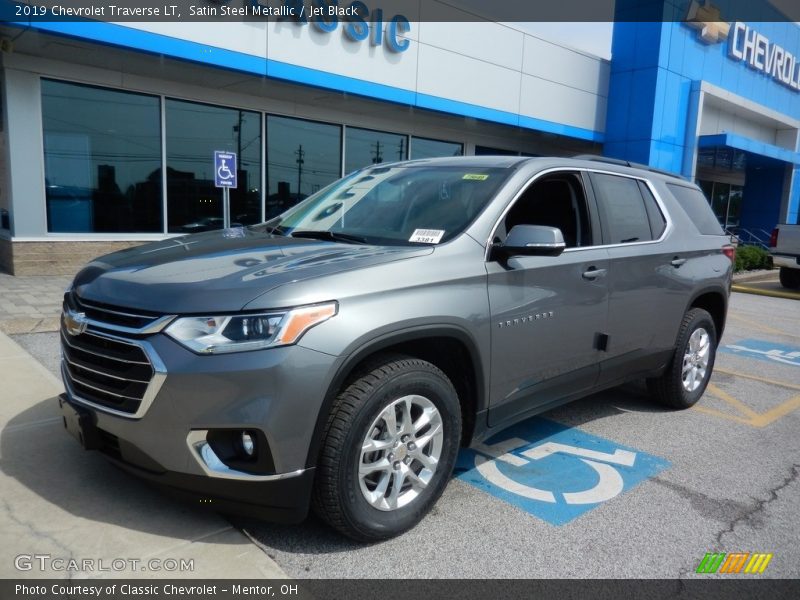 Satin Steel Metallic / Jet Black 2019 Chevrolet Traverse LT