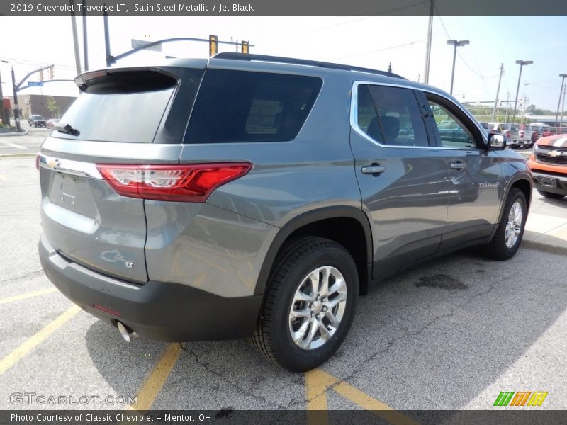 Satin Steel Metallic / Jet Black 2019 Chevrolet Traverse LT