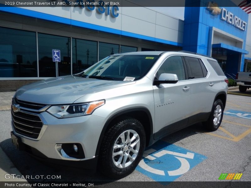 Silver Ice Metallic / Jet Black 2019 Chevrolet Traverse LT AWD