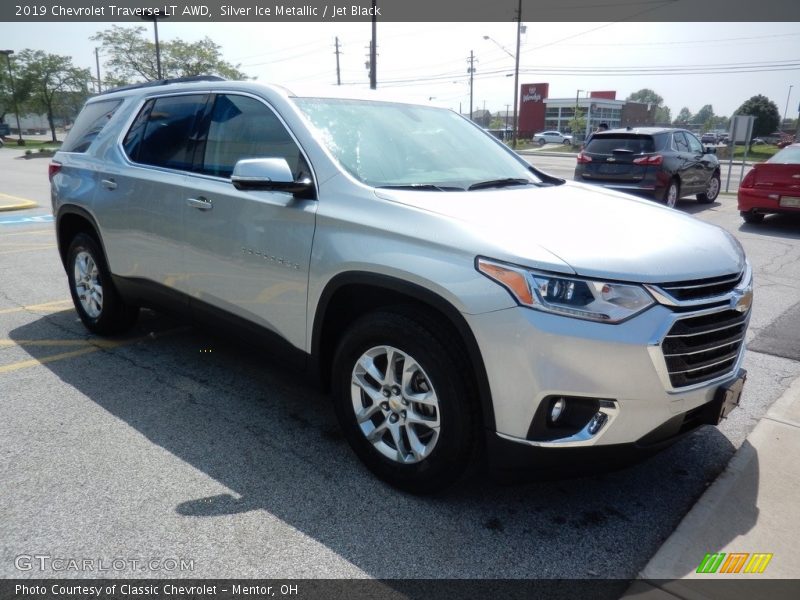 Silver Ice Metallic / Jet Black 2019 Chevrolet Traverse LT AWD