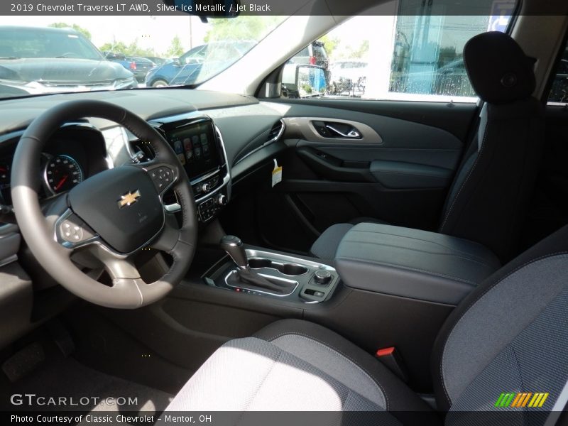 Silver Ice Metallic / Jet Black 2019 Chevrolet Traverse LT AWD