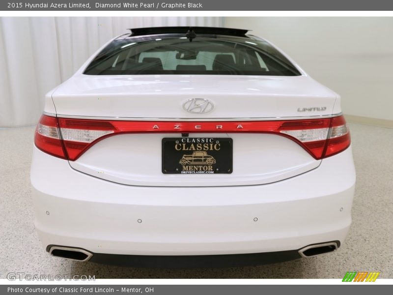 Diamond White Pearl / Graphite Black 2015 Hyundai Azera Limited