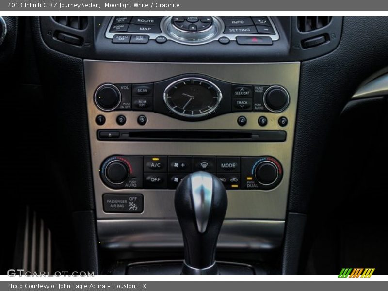 Moonlight White / Graphite 2013 Infiniti G 37 Journey Sedan