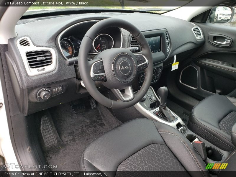 White / Black 2019 Jeep Compass Latitude 4x4