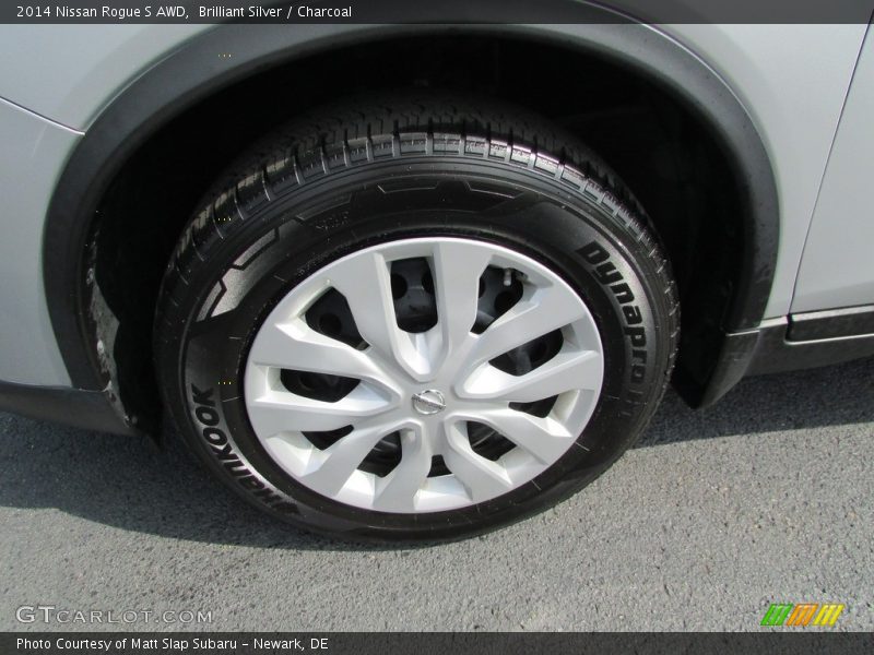 Brilliant Silver / Charcoal 2014 Nissan Rogue S AWD