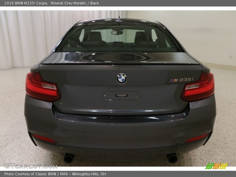 Mineral Grey Metallic / Black 2016 BMW M235i Coupe