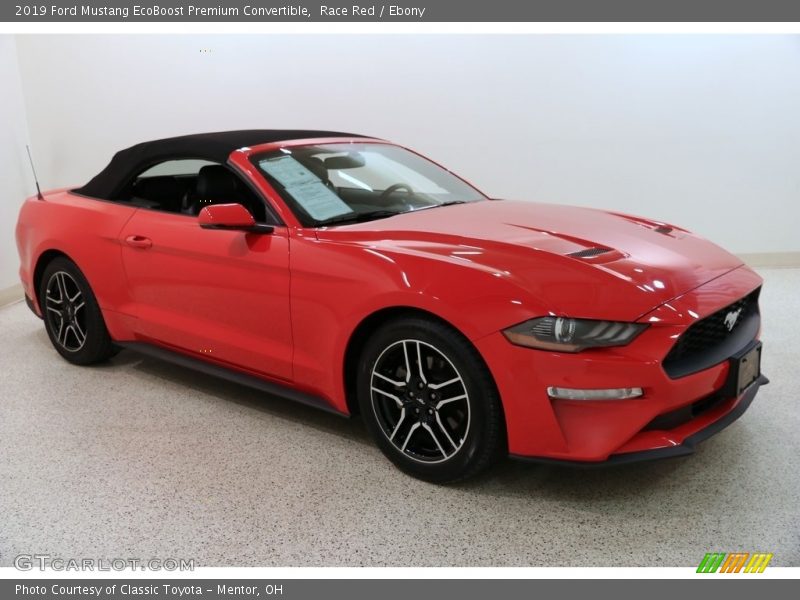 Front 3/4 View of 2019 Mustang EcoBoost Premium Convertible