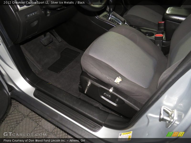 Silver Ice Metallic / Black 2012 Chevrolet Captiva Sport LS