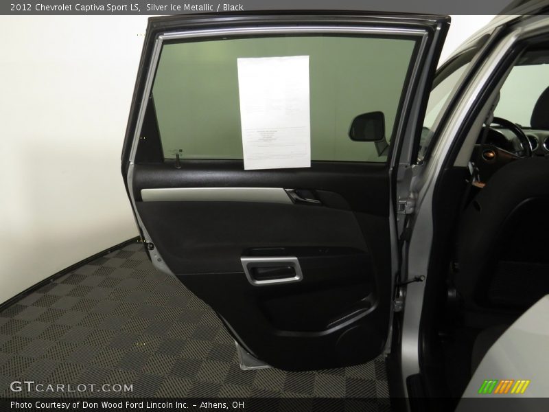 Silver Ice Metallic / Black 2012 Chevrolet Captiva Sport LS