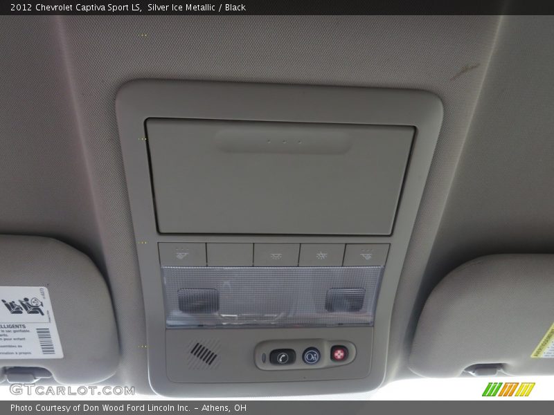 Silver Ice Metallic / Black 2012 Chevrolet Captiva Sport LS