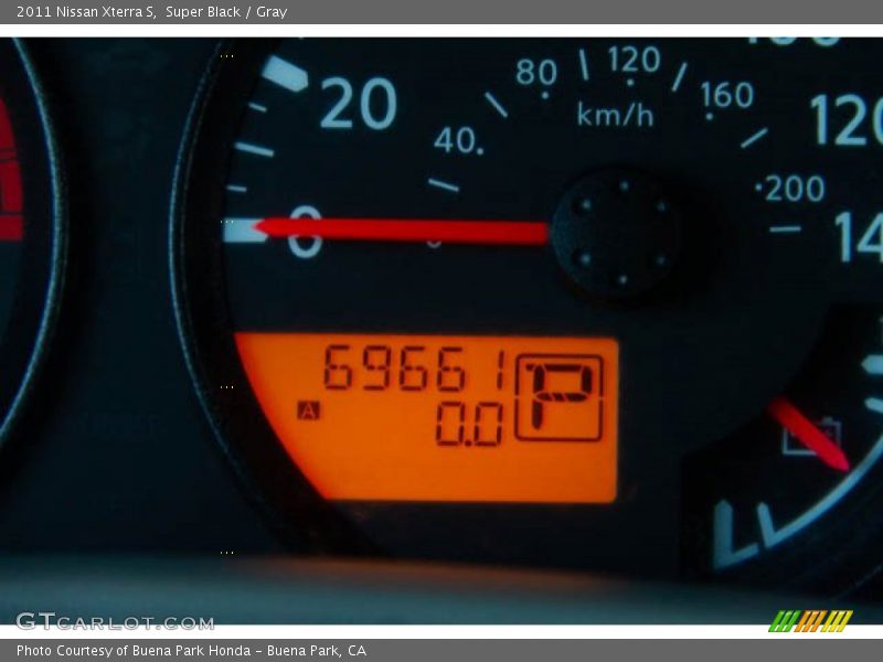 Super Black / Gray 2011 Nissan Xterra S
