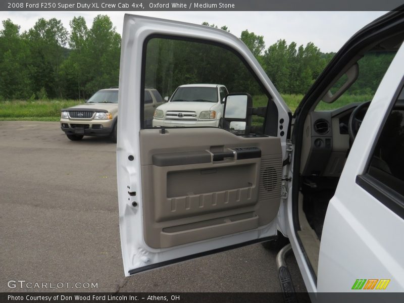 Oxford White / Medium Stone 2008 Ford F250 Super Duty XL Crew Cab 4x4