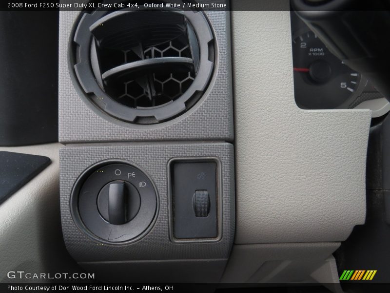 Oxford White / Medium Stone 2008 Ford F250 Super Duty XL Crew Cab 4x4