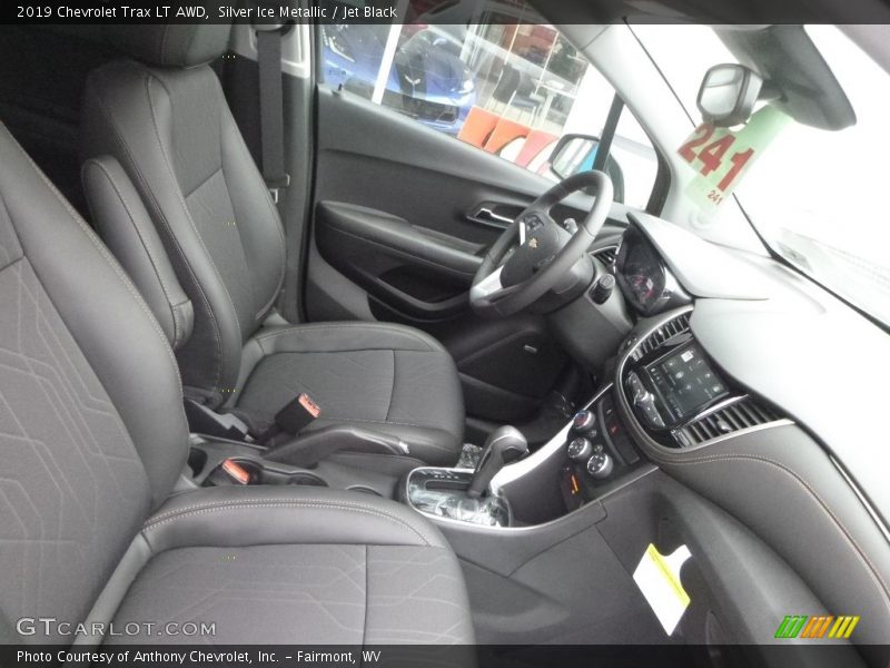 Silver Ice Metallic / Jet Black 2019 Chevrolet Trax LT AWD