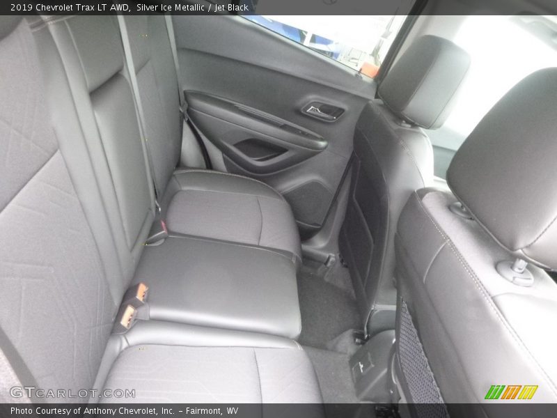 Silver Ice Metallic / Jet Black 2019 Chevrolet Trax LT AWD