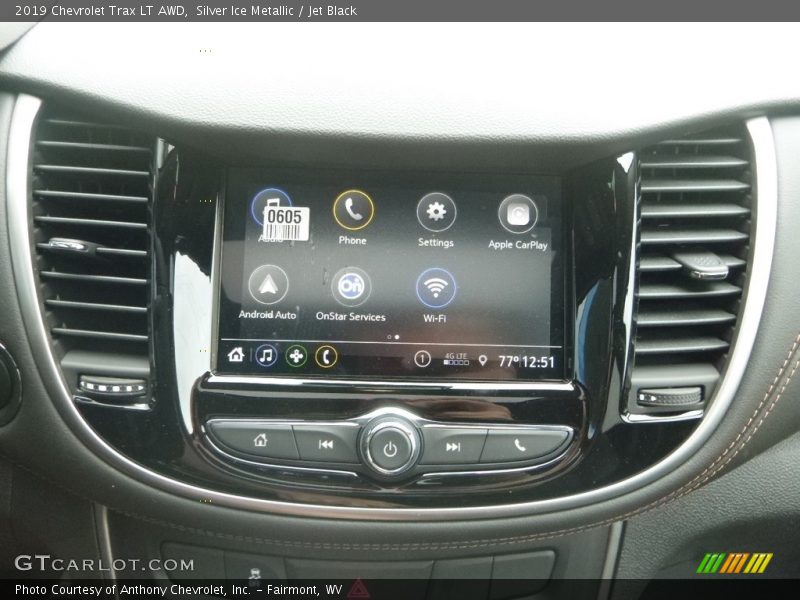 Silver Ice Metallic / Jet Black 2019 Chevrolet Trax LT AWD